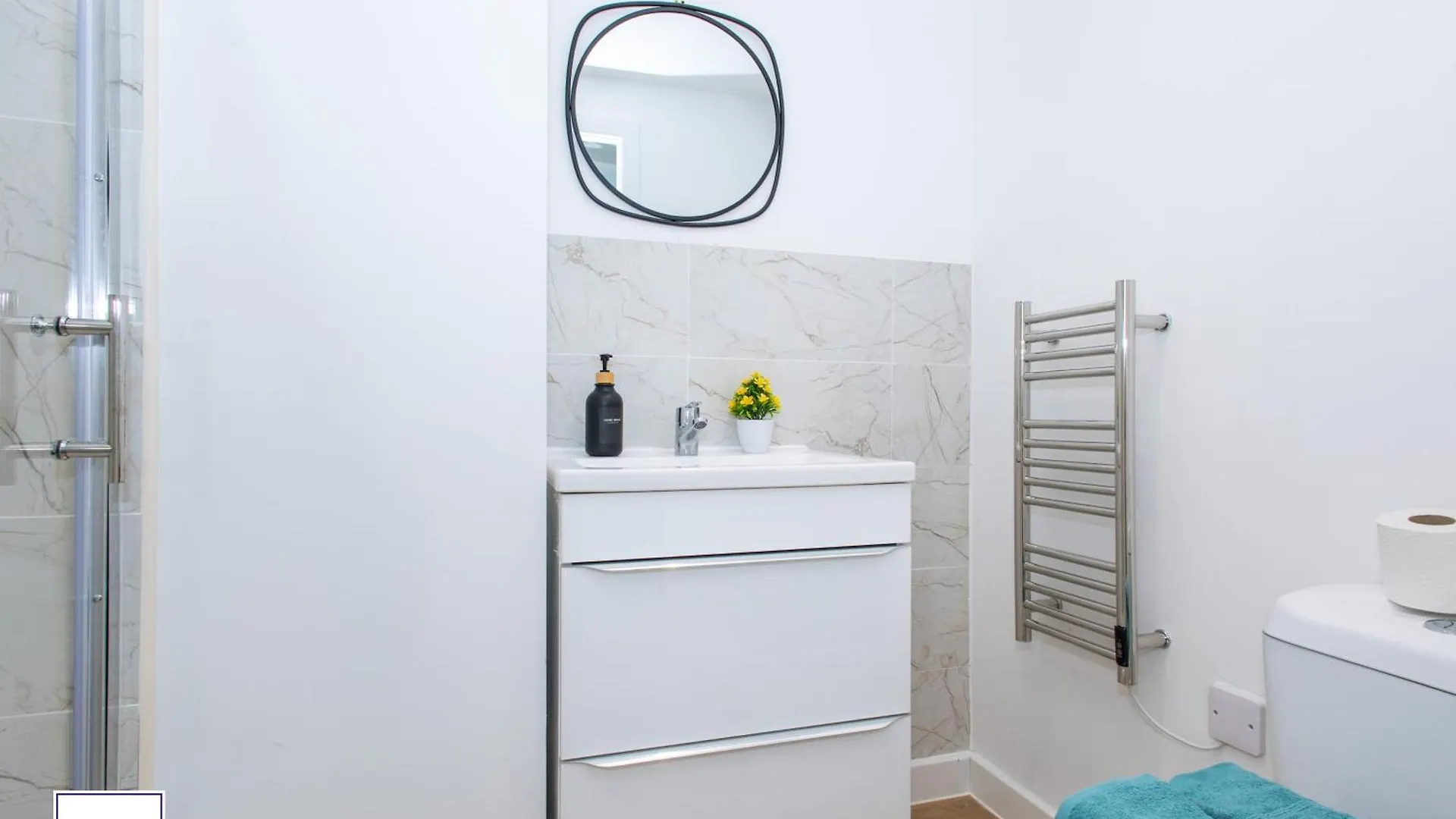 Alt-Stay Lofthouse, Wakefield M1 & M62 - Contractors - 4X En-Suite - Fast Fibre Wi-Fi - Long Stays 0*,  イギリス