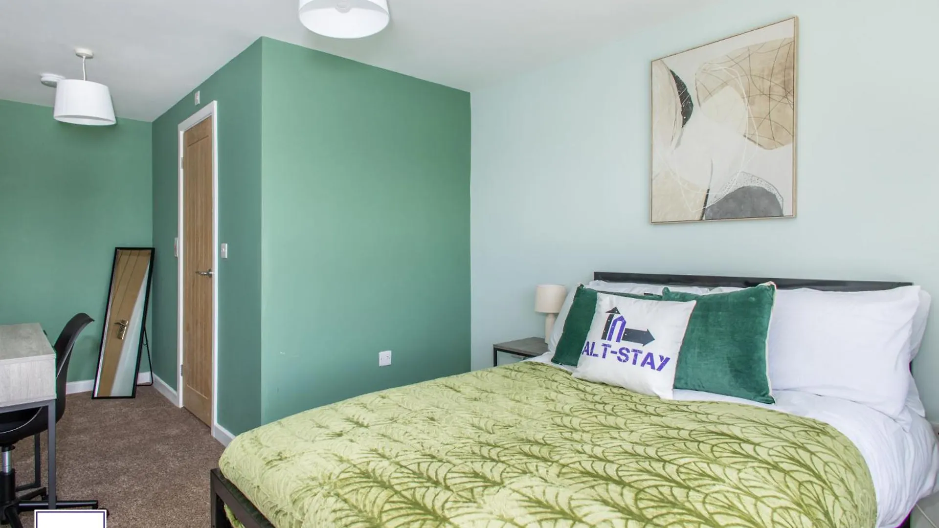Alt-Stay Lofthouse, Wakefield M1 & M62 - Contractors - 4X En-Suite - Fast Fibre Wi-Fi - Long Stays アパート